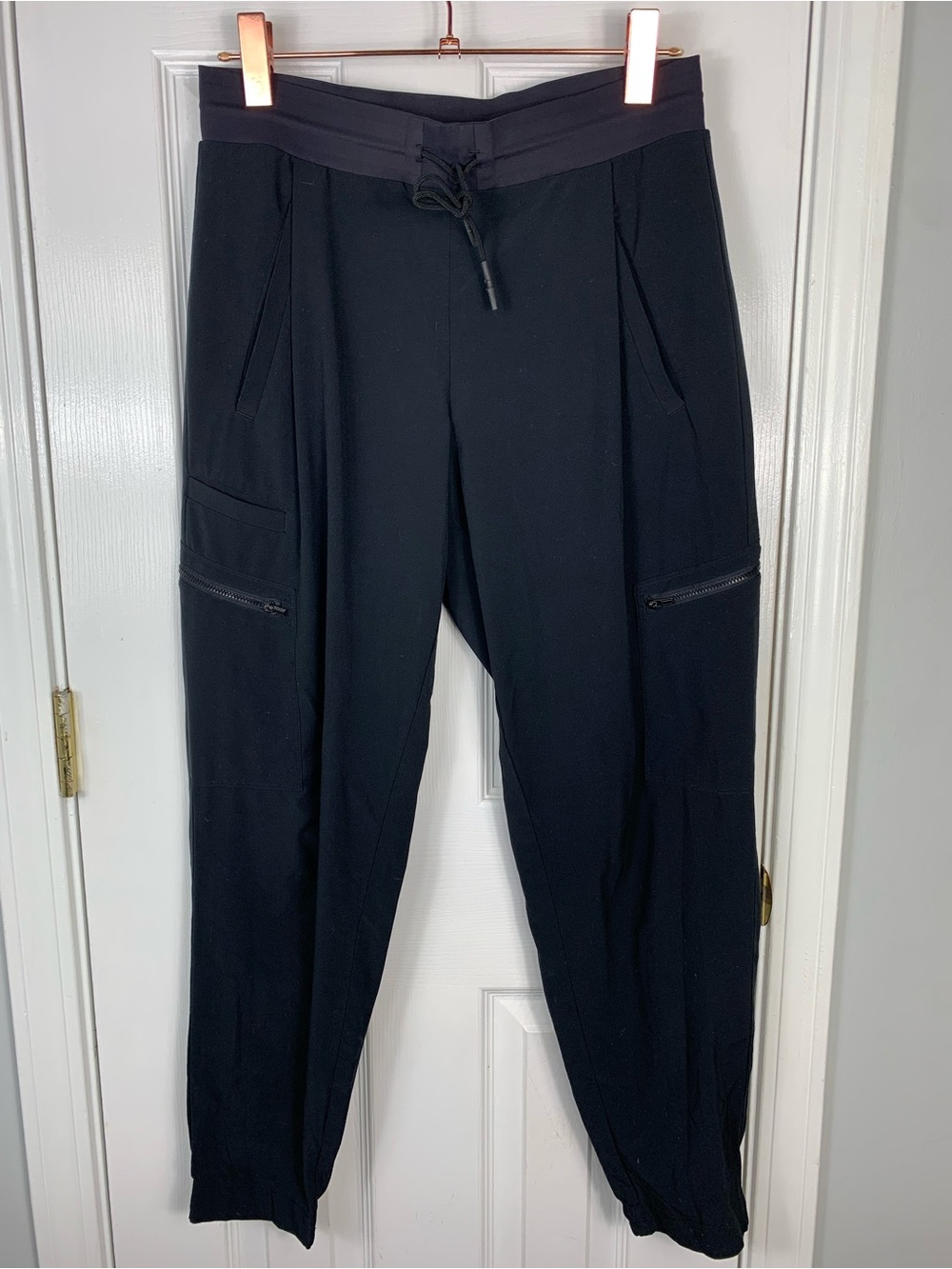 Athleta Venture Pant Black Drawstring Utility Joggers Size 6
